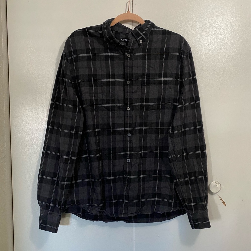 Express Men’s Black and Gray Plaid Button-Down Flannel Shirt